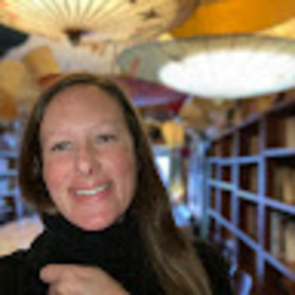 Meet your Posher, Suzanne